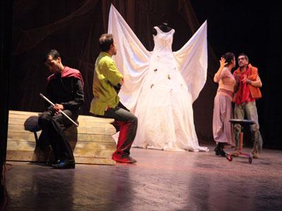 12 troupes en lice pour le Kaki d'or                                    45e Festival national du théâtre amateur de Mostaganem
