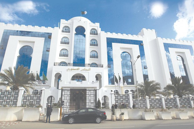 275 recours rejetés, le FLN perd 3 sièges