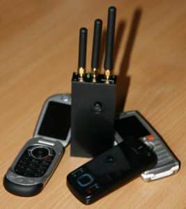 L'installation de brouilleurs de téléphones mobiles dans les centres d'examen, durant le baccalauréat 2017 « Pas à l'ordre du jour » pour Benghabrit