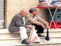 Aïn TEMOUCHENT                                    Frustration chez les retraités