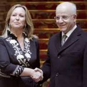 مدلسي يستقبل رئيس مجلس الشيوخ الماليزي