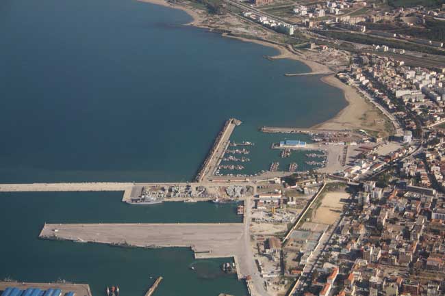 En prolongeant le bail des français à B2-Namous, Boumediene a haté l'évacuation de la base de Mers el-Kébir - Général R.Benyelles (Vidéo)