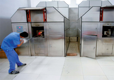 Quatre défunts algériens risquent d'être incinérés