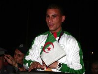 Makhloufi : « Je ne réalise pas encore ce qui m'arrive »                                    Djiar lui transmet les encouragements de Bouteflika