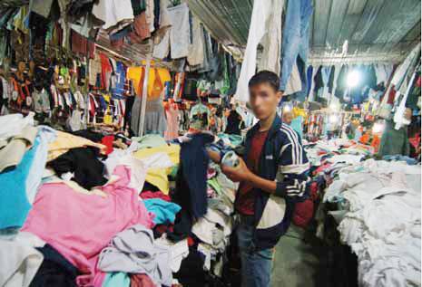 Fête de l'Aïd : les ménages à revenus modestes se rabattent sur la friperie                                    Oran : les autres articles