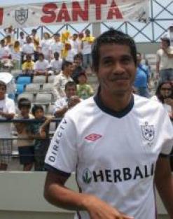 شباب قسنطينة يظفر بخدمات لاعب مهاري                                    الأرجنتيني دييغو يلتحق بتشكيلة لومير