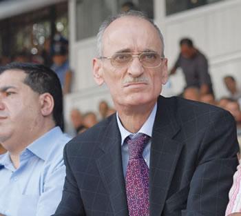 Encore des décisions qui relèvent de l'absurde                                    LIGUE PROFESSIONNELLE DE FOOTBALL