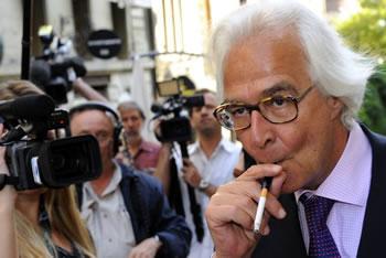 «Ce droit d'ingérence... judiciaire est du néocolonialisme»                                    UN AVOCAT ET ANCIEN BÂTONNIER SUISSE DENONCE L'INGERENCE DANS L'AFFAIRE NEZZAR