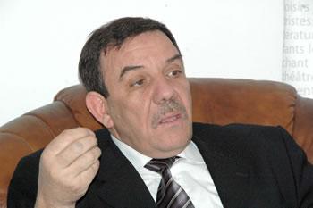 Moussa Touati saisit le Conseil d'Etat                                    REJET DU TROISIÈME CONGRÈS DU FNA