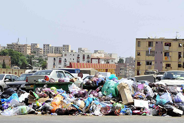 كارثة بيئية تهدد سكان حي بومزراق بباب الوادي