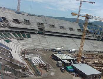 Les travailleurs du nouveau stade en grève