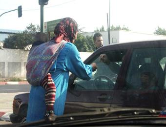 جيوش من المتسولين “يسطون