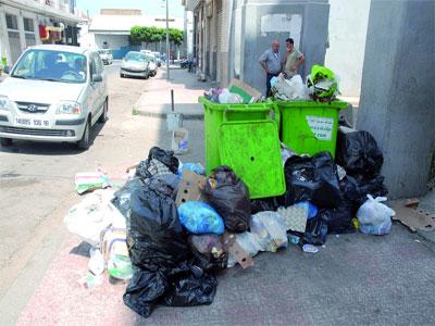 La gestion des déchets doit obéir à des dispositions universelles                                    La sensibilisation et la responsabilisation des habitants s'imposent