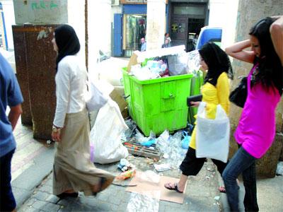 Des ordures plein les quartiers et villages de Tizi Ouzou                                    Gestion désastreuse des déchets ménagers