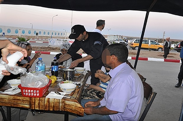 La Sûreté de wilaya offre des repas aux automobilistes