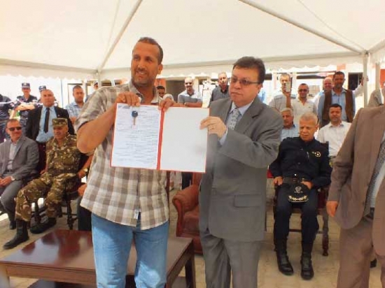 والي المسيلة يطمئن قاطني حي المويلحة بتسوية مشكل ماء الشرب