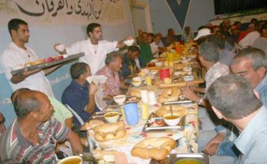 مطاعم الرحمة.. جزائر الخير