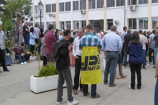 عمال نفطال بمعسكر والبليدة في وقفات تضامنية مع ريزو