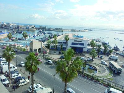 De grands projets urbains pour redonner à Alger l'image d'une ville moderne                                    Très ambitieux et coûteux pour le bien de la communauté