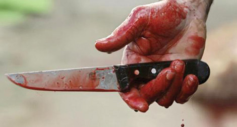 أشرار يذبحون شابا أمام أصدقائه وينكلون بجثته في سكيكدة                                    هاجموه بالسلاسل والقضبان الحديدية