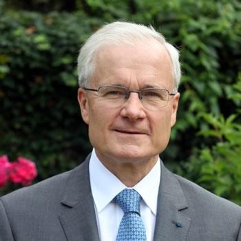 Un homme droit dans ses bottes