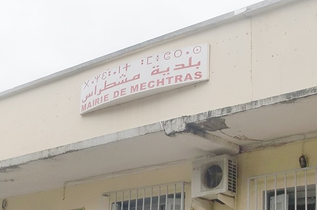 Un élu de la municipalité attend sa permanisation