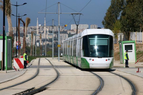 استئناف أشغال مشروع تمديد خط الترامواي بقسنطينة