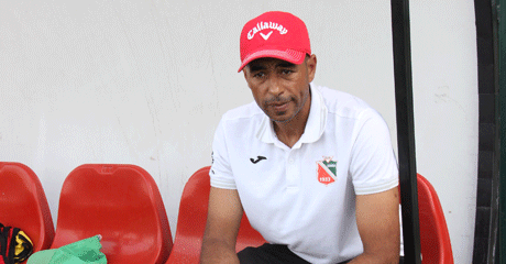 مدرب سريع غليزان يؤكد عدم بقائه: اللاعبون يعودون إلى الإضراب و الإدارة ترصد 40 مليونا للفوز على الحراش