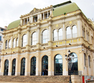 Entre gloire, tâtonnements et espoirs                                    Théâtre algérien 50 ans après l'Indépendance