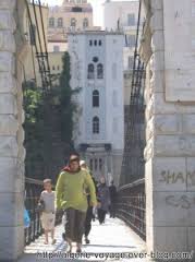 Constantine - Nettoyage des escaliers du pont «Mellah Slimane»par des bénévoles: Une action qui mérite un suivi régulier