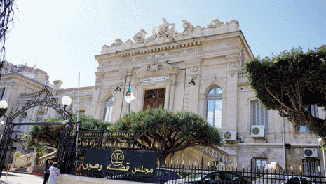 4 ans de prison requis contre 5 prévenus