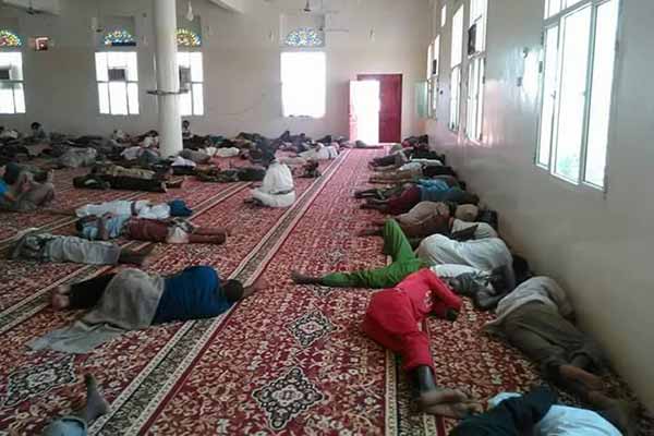 أفارقة مسلمون يحوّلون مساجد أدرار إلى فنادق