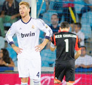 A l'étranger Liga - 2e journée / Le Real tombe, le Barça in extremis