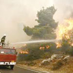 100 شاحنة جندتها الحماية المدنية لإطفاء 30 حريقا ب 5 بلديات                                    “الشعب