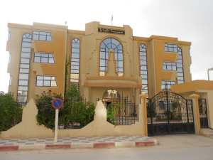 موظفو مديرية التجارة ببرج بوعريريج في وقفة احتجاجية