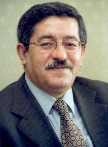 Biographie d'Ahmed Ouyahia