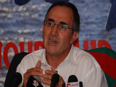 Brahmia : «Contribuer à relancer la machine du sport algérien »                                    Point de presse de Amar Brahmia (président du CSA /MCA)