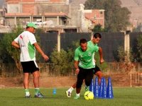 Equipe nationale de football : les joueurs locaux poursuivent leur préparation