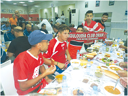 أمن قسنطينة يُشارك أنصار 