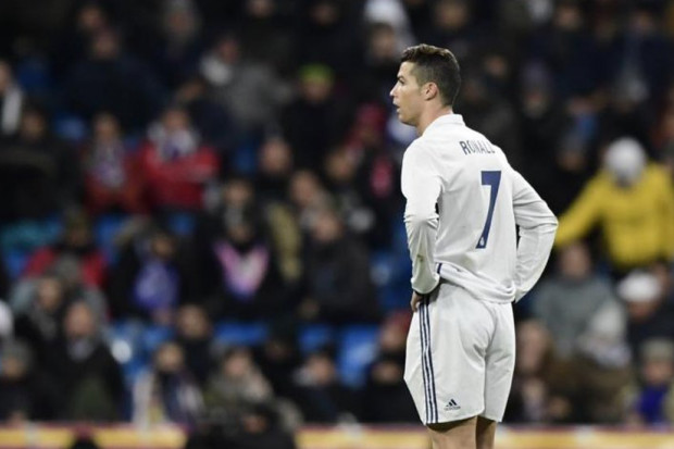 ناد إنجليزي يرد بسخرية على أخبار رحيل كريستيانو رونالدو