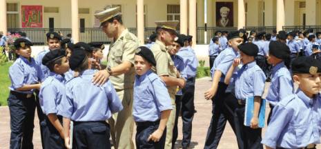 Si jeunes, si ambitieux...