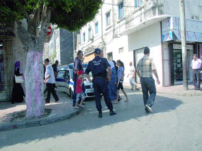 Résignés, les marchands de Belcourt et Bab El Oued plient bagages                                    Début de l'opération d'éradication des marchés informels
