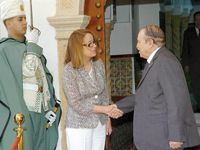 Au terme de sa mission en Algérie                                    Laura Baeza reçue par le chef de l'Etat
