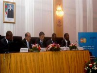 L'Afrique risque un ralentissement des flux de capitaux si la crise gagne l'Asie (M. Atingi-Ego)