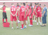 CRB : plus de repos que d'entraînements en Tunisie                                    Un stage et des paradoxes