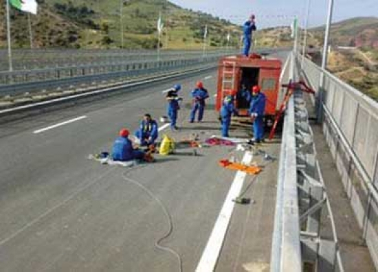 محوّل الطرق الأربعة ببجاية يعرف تأخّرا كبيرا