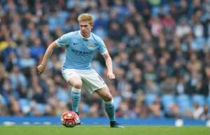 دي بروين يختار التشكيلة المثالية للدوري الإنجليزي