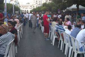 شباب ينظمّون إفطارا جماعيا في معقل قيادة  الأيياس  سابقا بسكيكدة