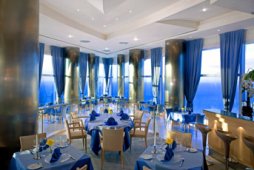 مديرية السياحة بوهران ترفض المصادقة على ترقية تصنيف 41 فندقا