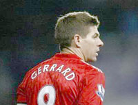 A l'étranger                                    FC Liverpool / Quand Gerrard a refusé United, Chelsea et le Real